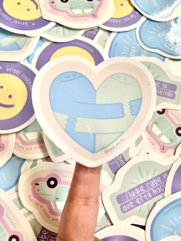 sticker brillante de un abrazo en forma de corazón